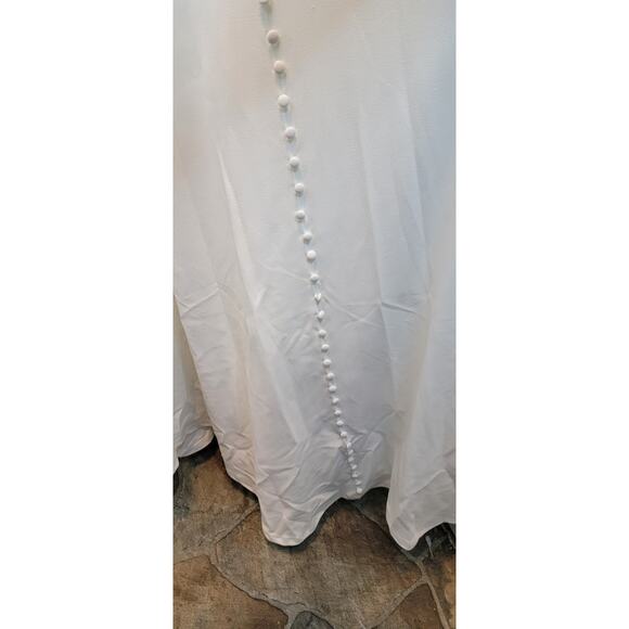 Dreamy Elegant Size Small NWT Lulus Wedding Dress Button Detail Spaghetti V-Neck - Picture 16 of 16